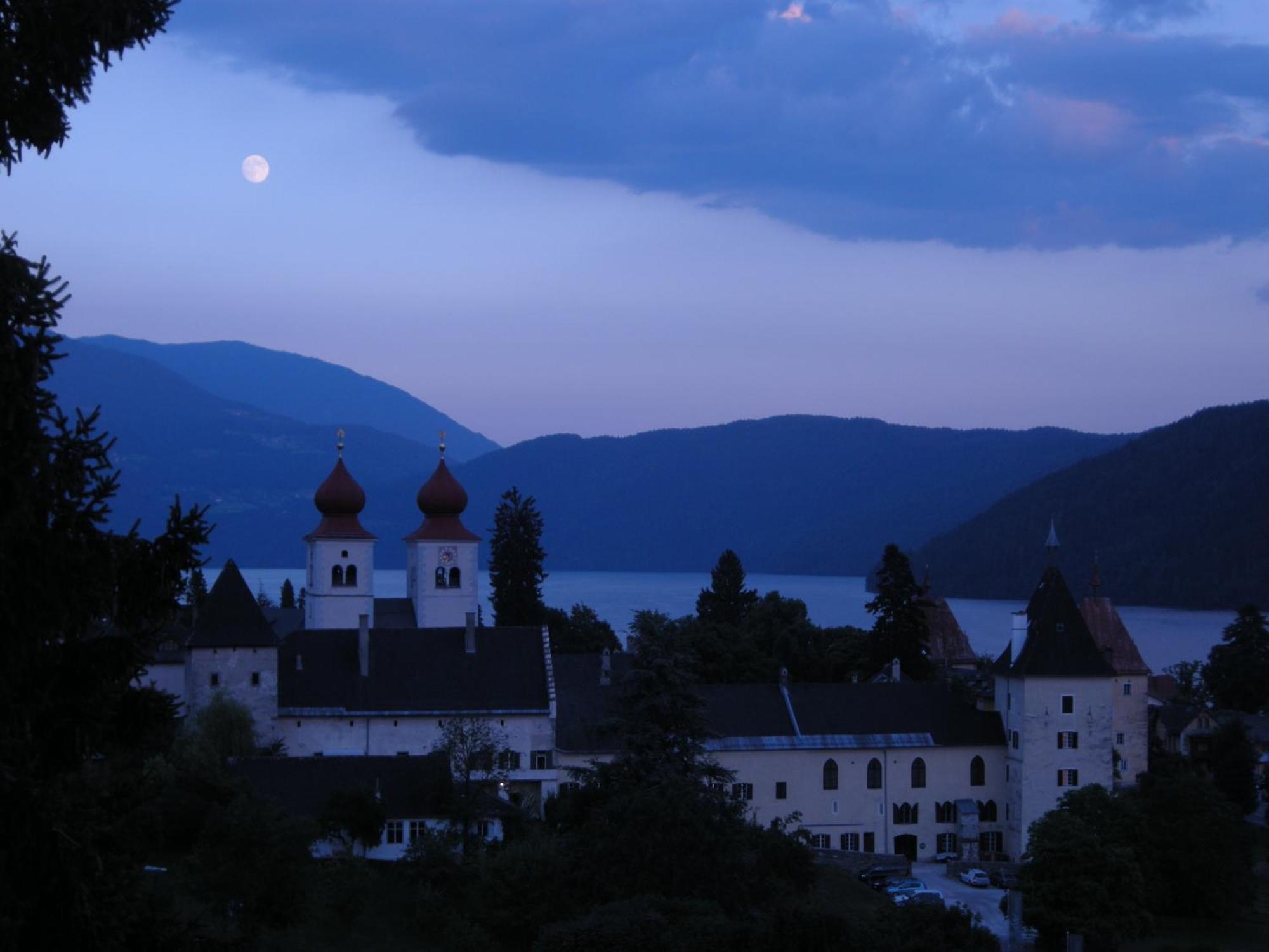 Staudacher Hof-Das Romantische Haus Millstatt Habitación foto