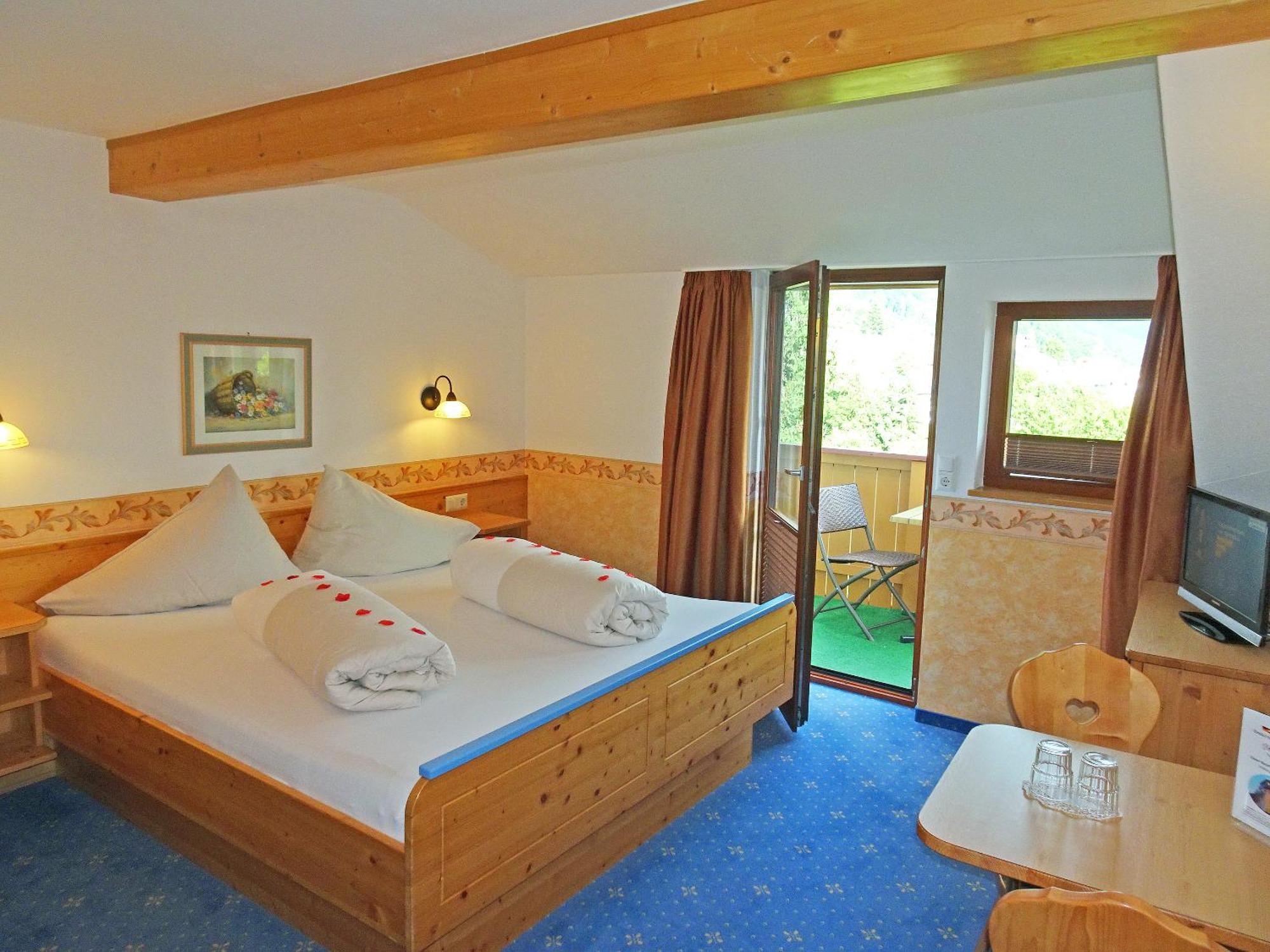 Staudacher Hof-Das Romantische Haus Millstatt Habitación foto