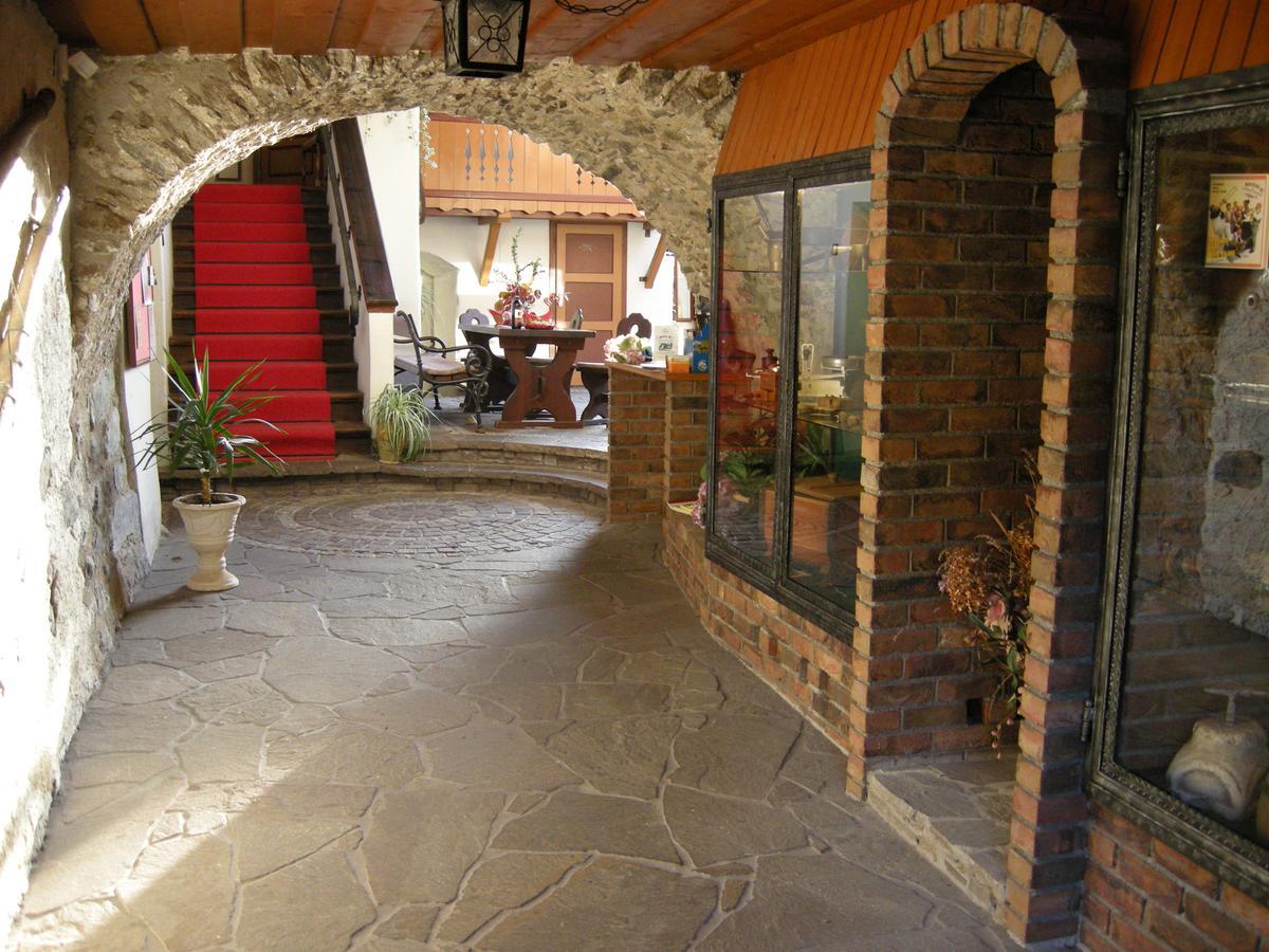 Staudacher Hof-Das Romantische Haus Millstatt Exterior foto
